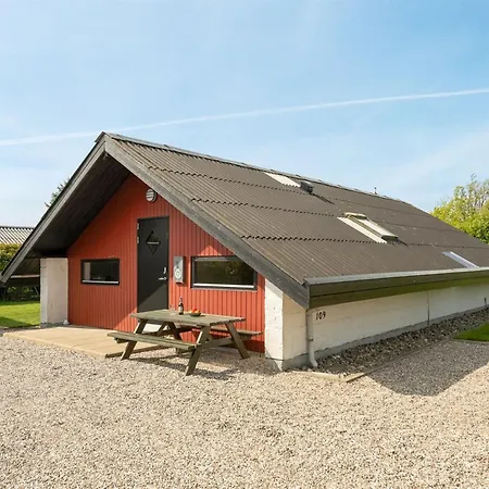 Tican - 400m From The Sea By Interhome Vakantiehuis Nedre Lysabild